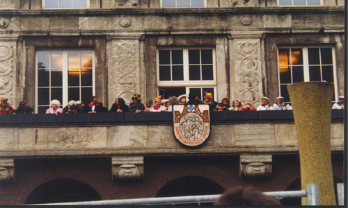 Schl&uuml;ssel&uuml;bergabe